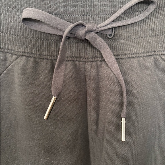 NWT lululemon Scuba High-Rise Relaxed Black Jogger Pants size 0 - Picture 6 of 11